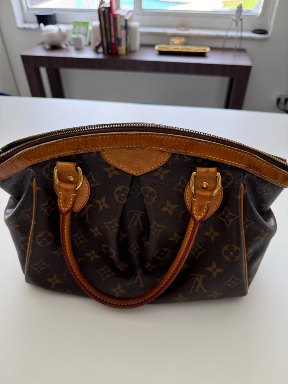 ✨ Louis Vuitton Tivoli PM Monogram Handbag ✨ - Picture 5 of 14